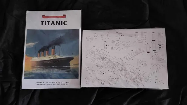 Maquette titanic 1/400 en carton