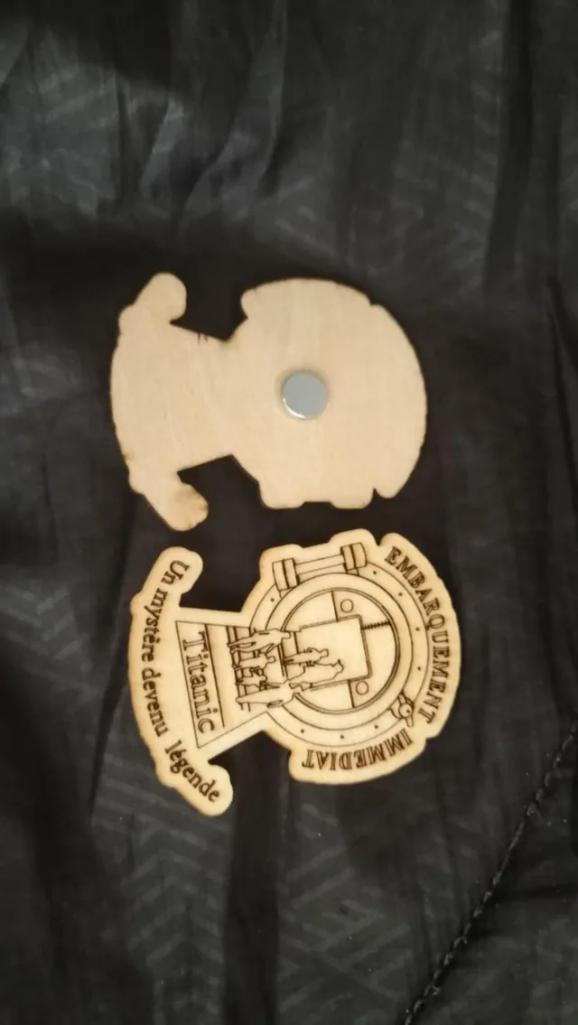 Magnet embarquement immédiat en bois