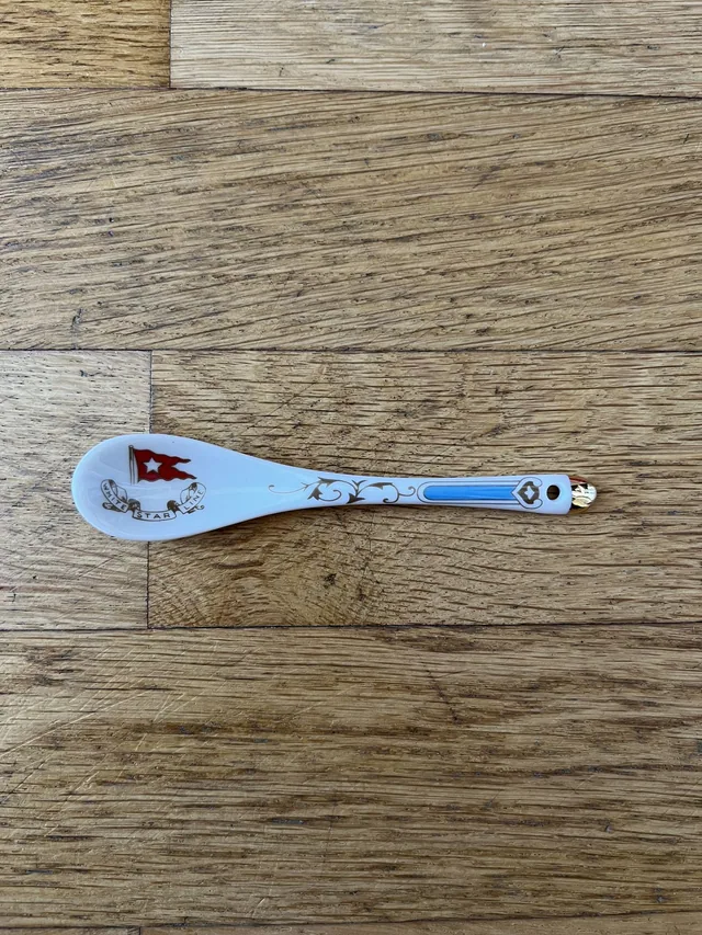 Cuillére porcelaine